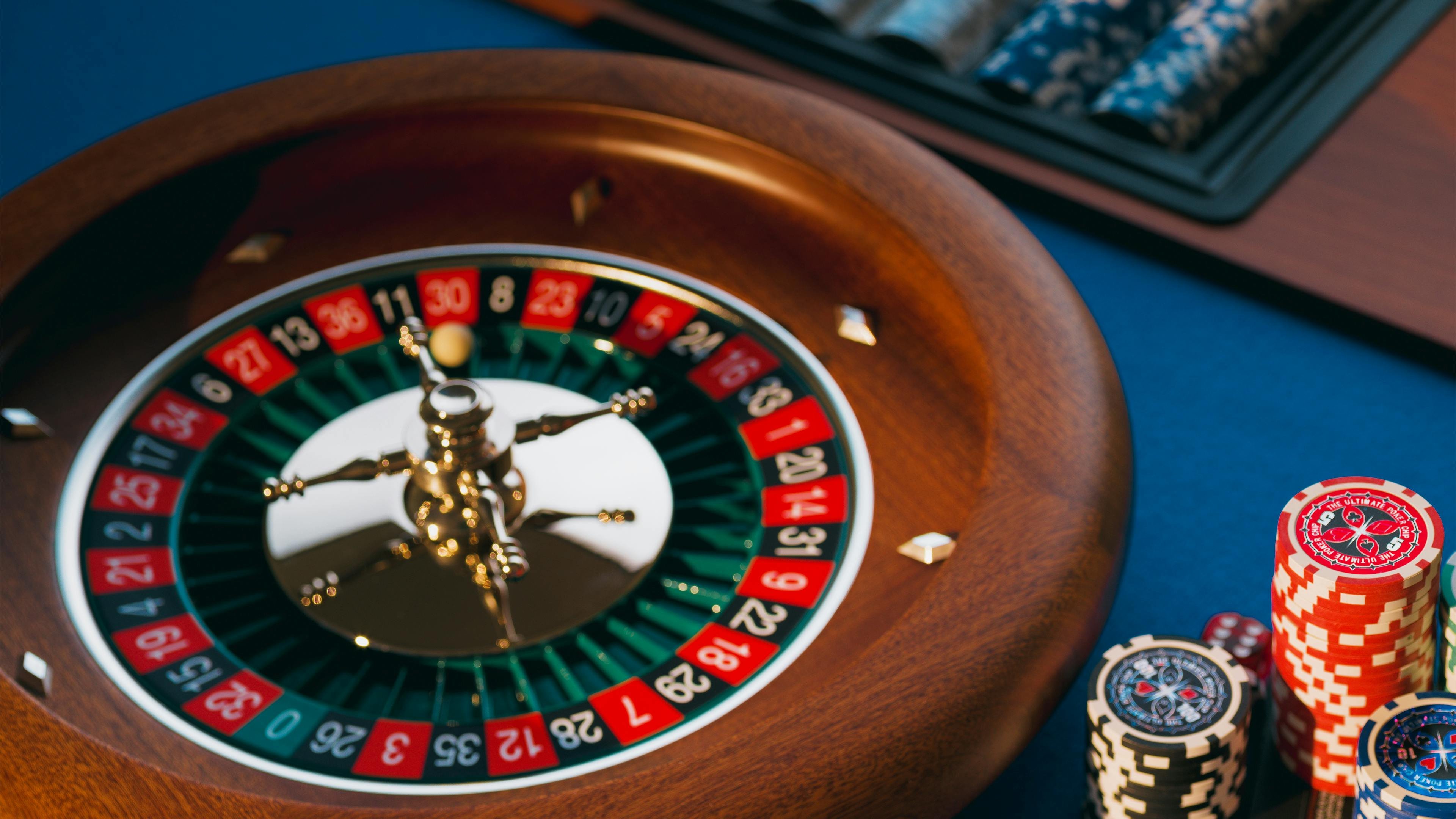 Tampilan game slot populer Aviator dan Sweet Bonanza di colowin Grand Slam